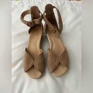 Paul Green Women's Beige Sandals Size 39